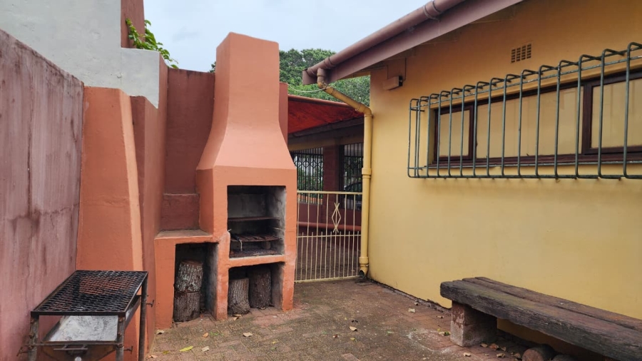 3 Bedroom Property for Sale in St Michaels On Sea KwaZulu-Natal