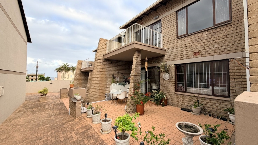 3 Bedroom Property for Sale in Uvongo KwaZulu-Natal