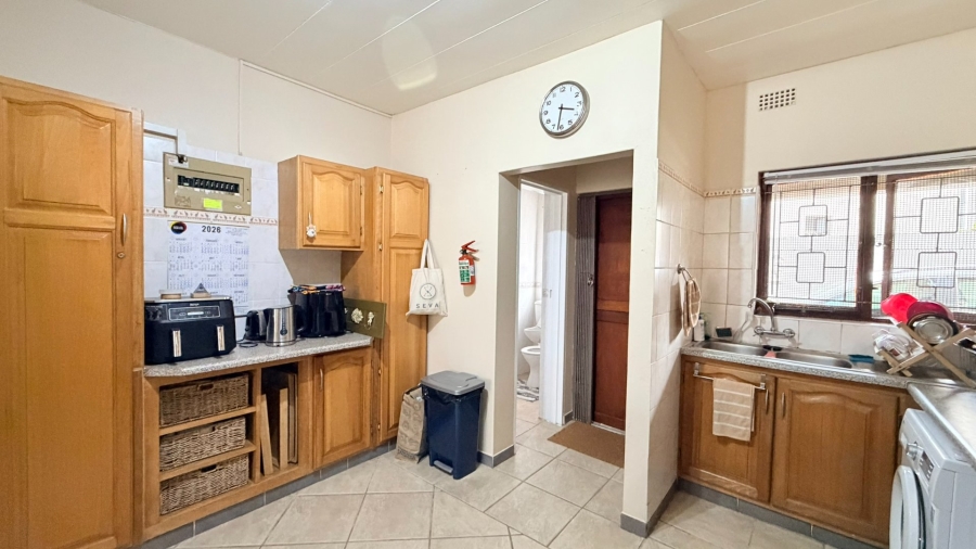 3 Bedroom Property for Sale in Uvongo KwaZulu-Natal