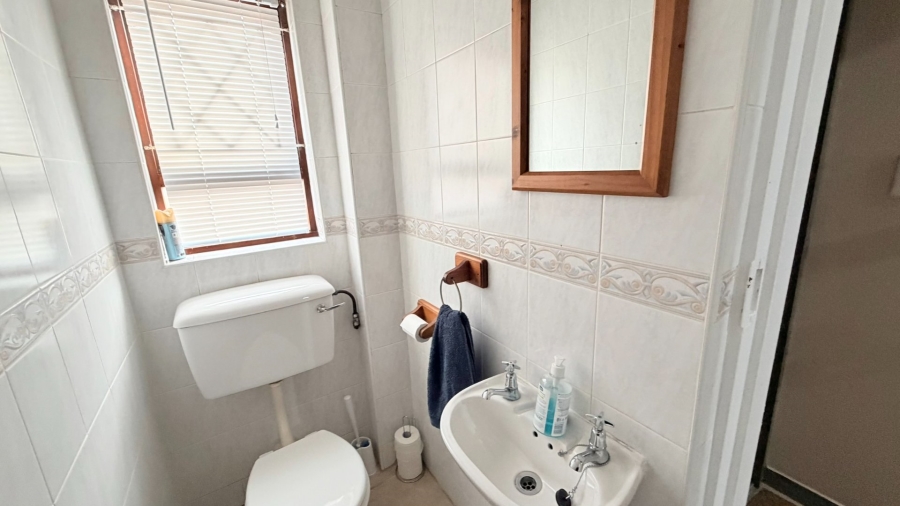 3 Bedroom Property for Sale in Uvongo KwaZulu-Natal
