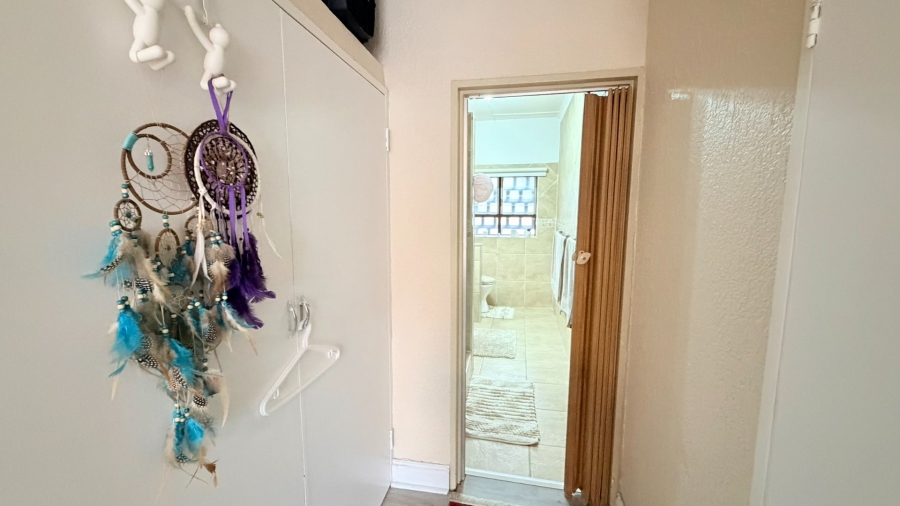 3 Bedroom Property for Sale in Uvongo KwaZulu-Natal