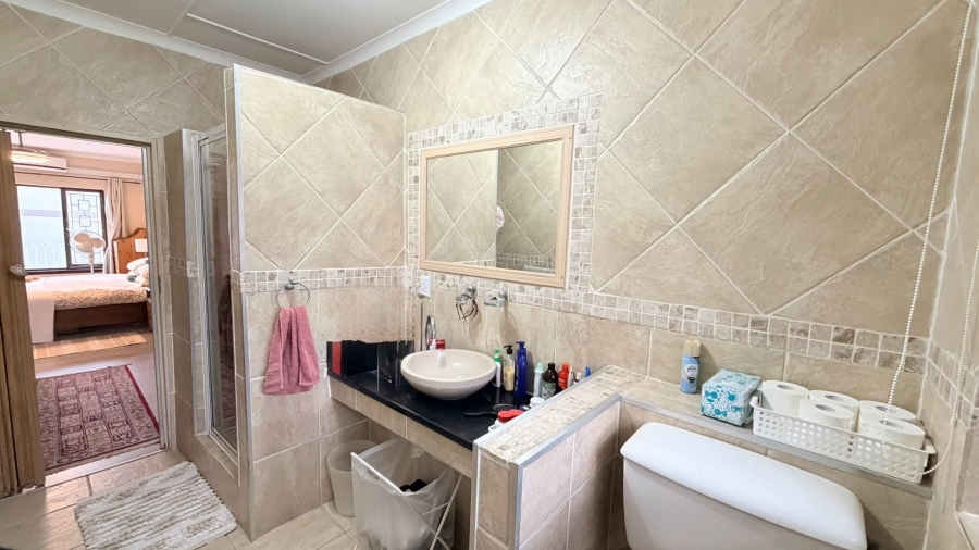 3 Bedroom Property for Sale in Uvongo KwaZulu-Natal