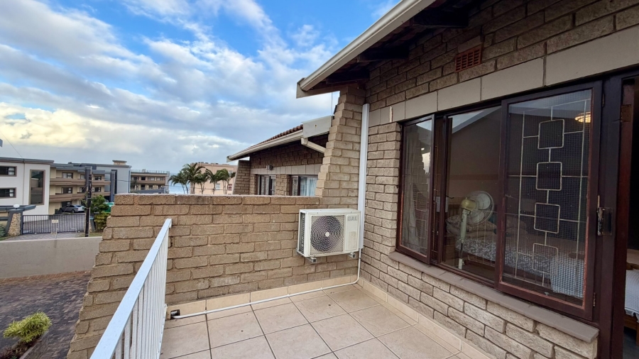 3 Bedroom Property for Sale in Uvongo KwaZulu-Natal