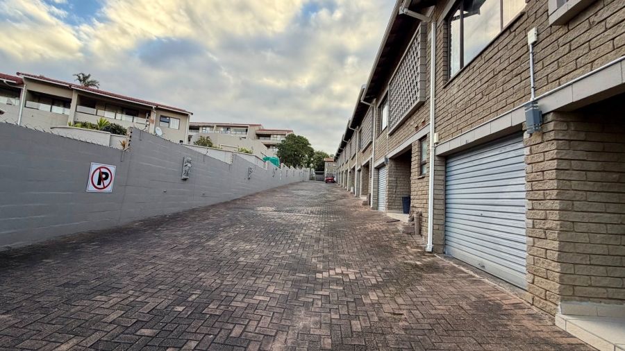 3 Bedroom Property for Sale in Uvongo KwaZulu-Natal