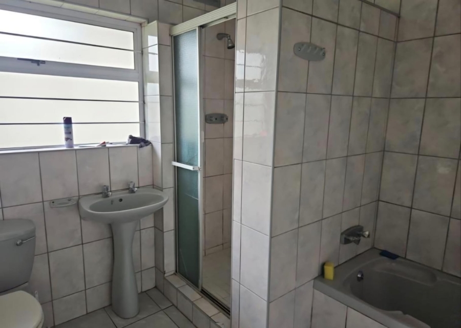 4 Bedroom Property for Sale in Amanzimtoti KwaZulu-Natal