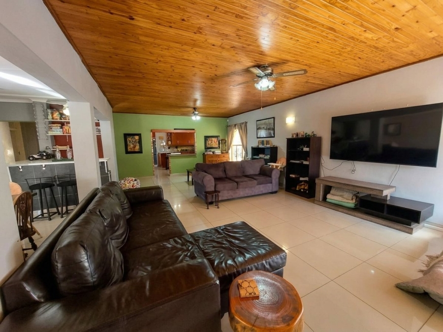 4 Bedroom Property for Sale in Huttenheights KwaZulu-Natal