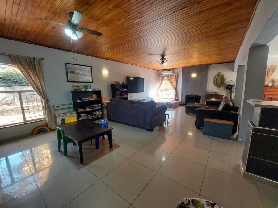 4 Bedroom Property for Sale in Huttenheights KwaZulu-Natal