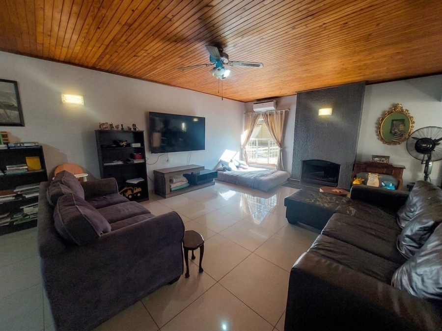 4 Bedroom Property for Sale in Huttenheights KwaZulu-Natal