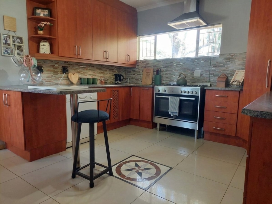 4 Bedroom Property for Sale in Huttenheights KwaZulu-Natal