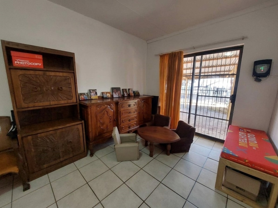 4 Bedroom Property for Sale in Huttenheights KwaZulu-Natal