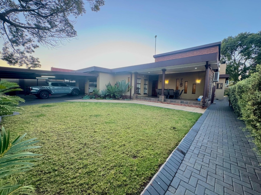 5 Bedroom Property for Sale in Pioneer Park KwaZulu-Natal