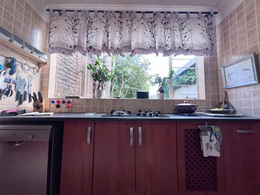 8 Bedroom Property for Sale in Huttenheights KwaZulu-Natal
