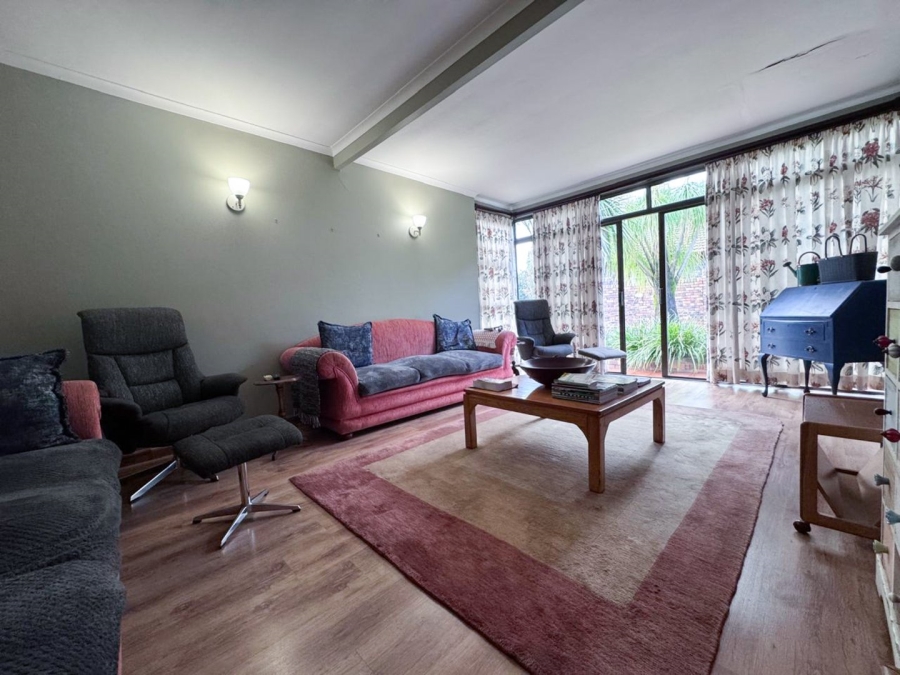 8 Bedroom Property for Sale in Huttenheights KwaZulu-Natal