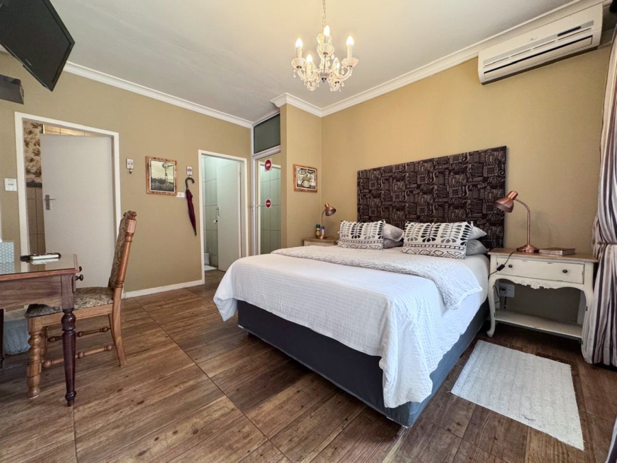 8 Bedroom Property for Sale in Huttenheights KwaZulu-Natal