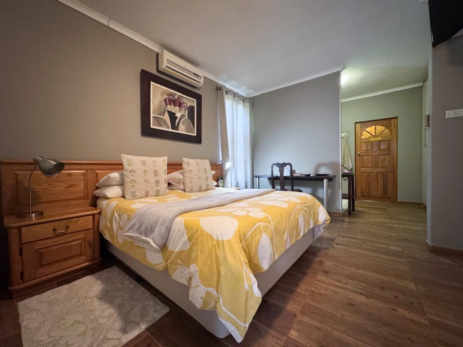 8 Bedroom Property for Sale in Huttenheights KwaZulu-Natal