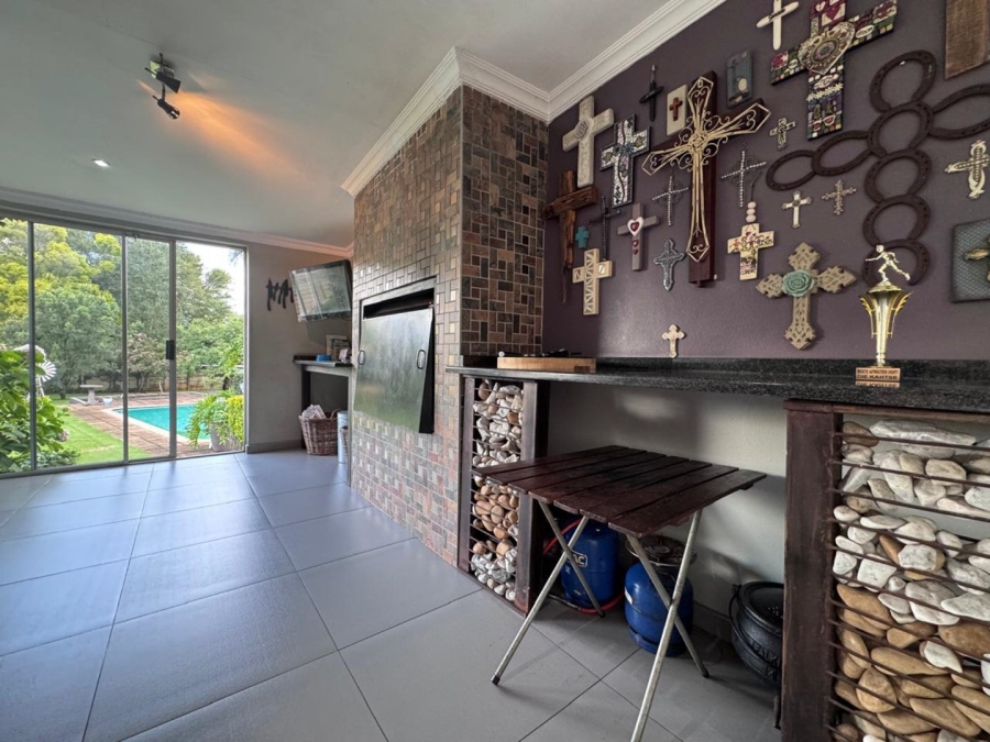 8 Bedroom Property for Sale in Huttenheights KwaZulu-Natal