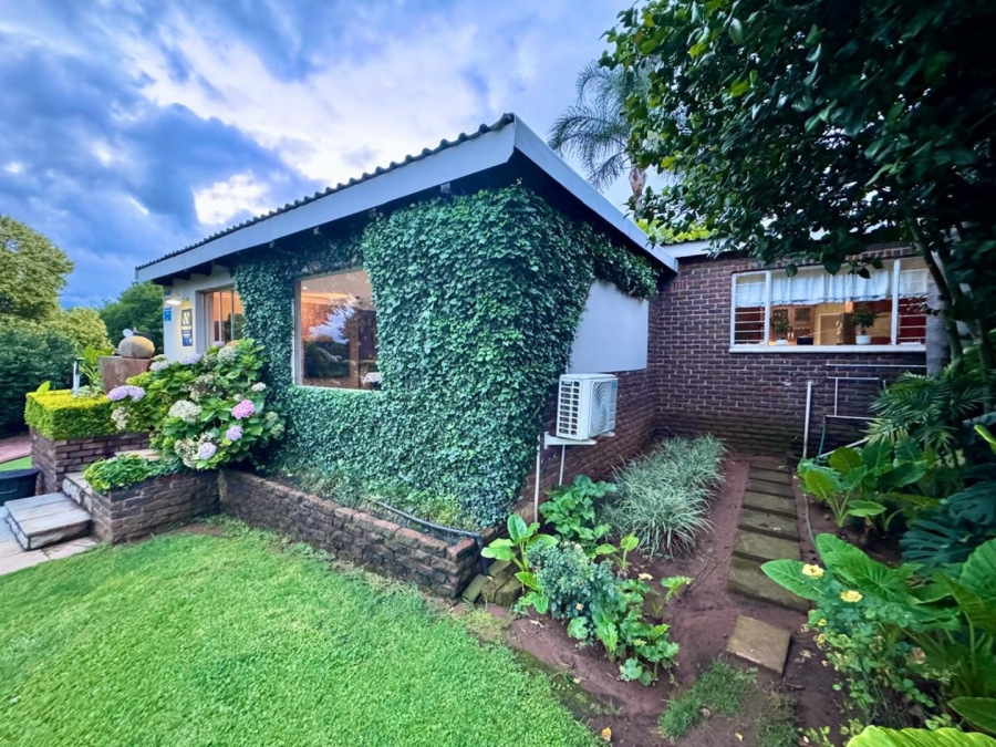 8 Bedroom Property for Sale in Huttenheights KwaZulu-Natal