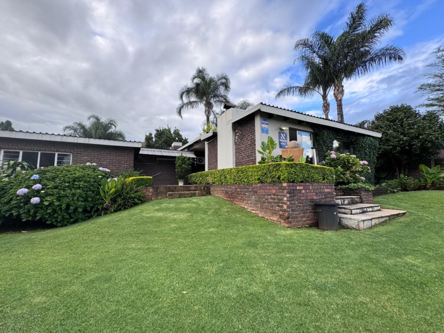 8 Bedroom Property for Sale in Huttenheights KwaZulu-Natal