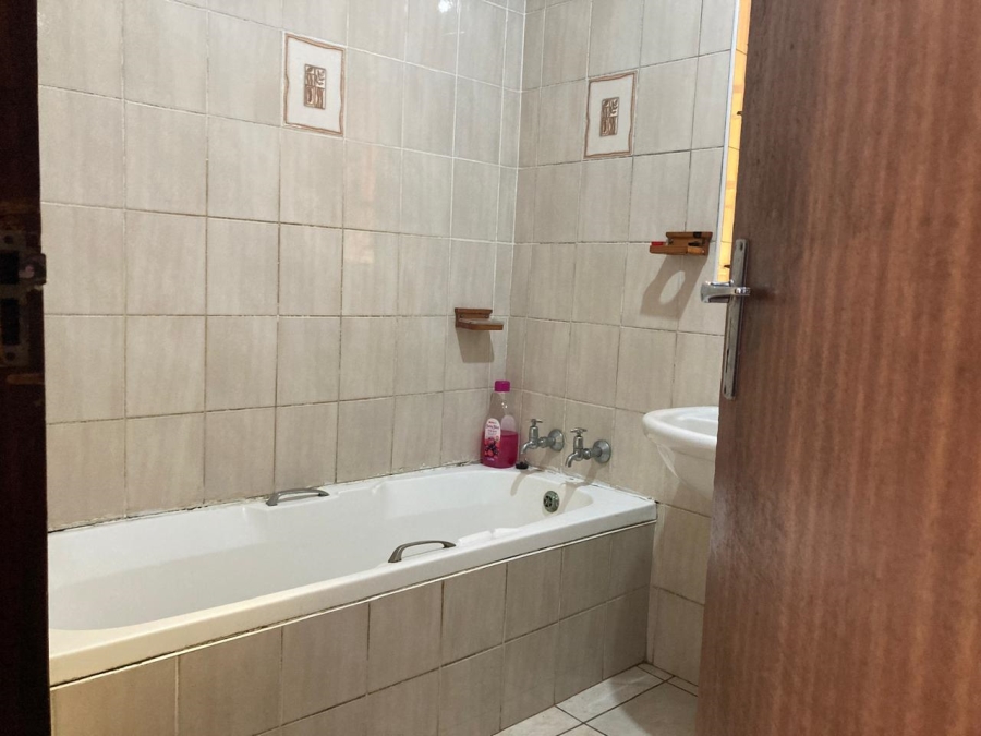 3 Bedroom Property for Sale in Gingindlovu KwaZulu-Natal