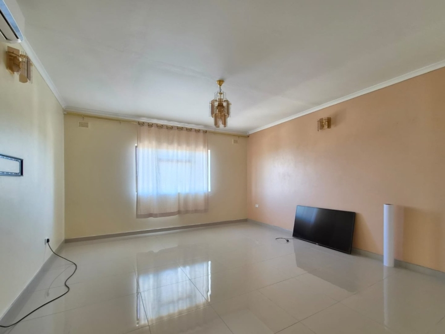 To Let 4 Bedroom Property for Rent in Stanger Manor KwaZulu-Natal