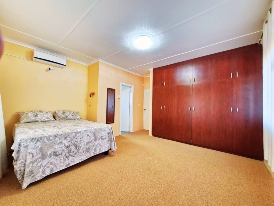 To Let 4 Bedroom Property for Rent in Stanger Manor KwaZulu-Natal