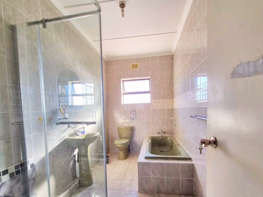To Let 4 Bedroom Property for Rent in Stanger Manor KwaZulu-Natal