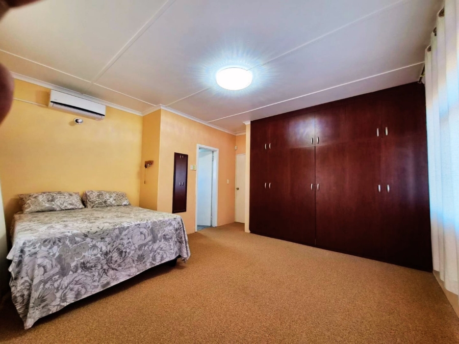 To Let 4 Bedroom Property for Rent in Stanger Manor KwaZulu-Natal