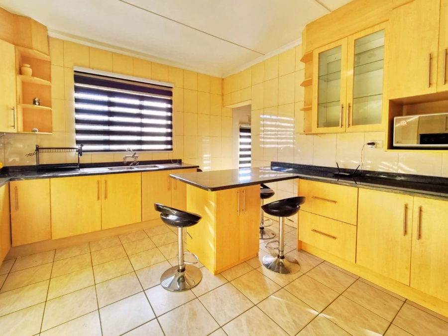 To Let 4 Bedroom Property for Rent in Stanger Manor KwaZulu-Natal