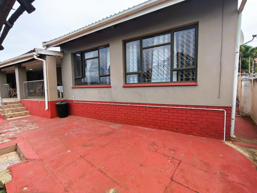 To Let 2 Bedroom Property for Rent in Hibberdene KwaZulu-Natal