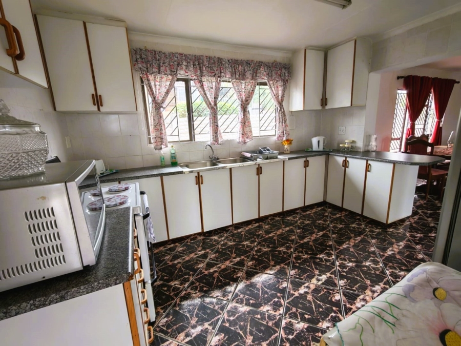 To Let 2 Bedroom Property for Rent in Hibberdene KwaZulu-Natal