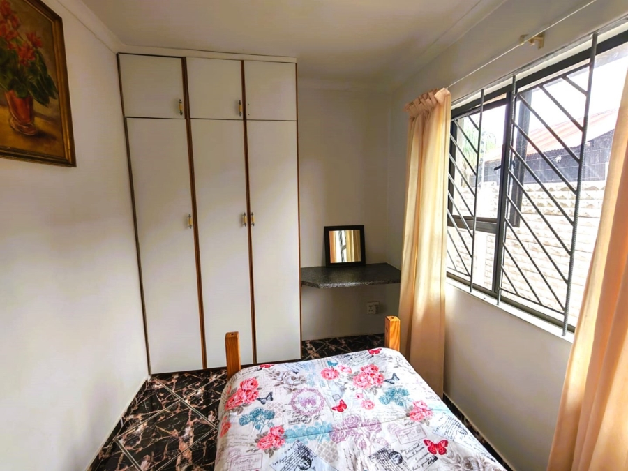To Let 2 Bedroom Property for Rent in Hibberdene KwaZulu-Natal