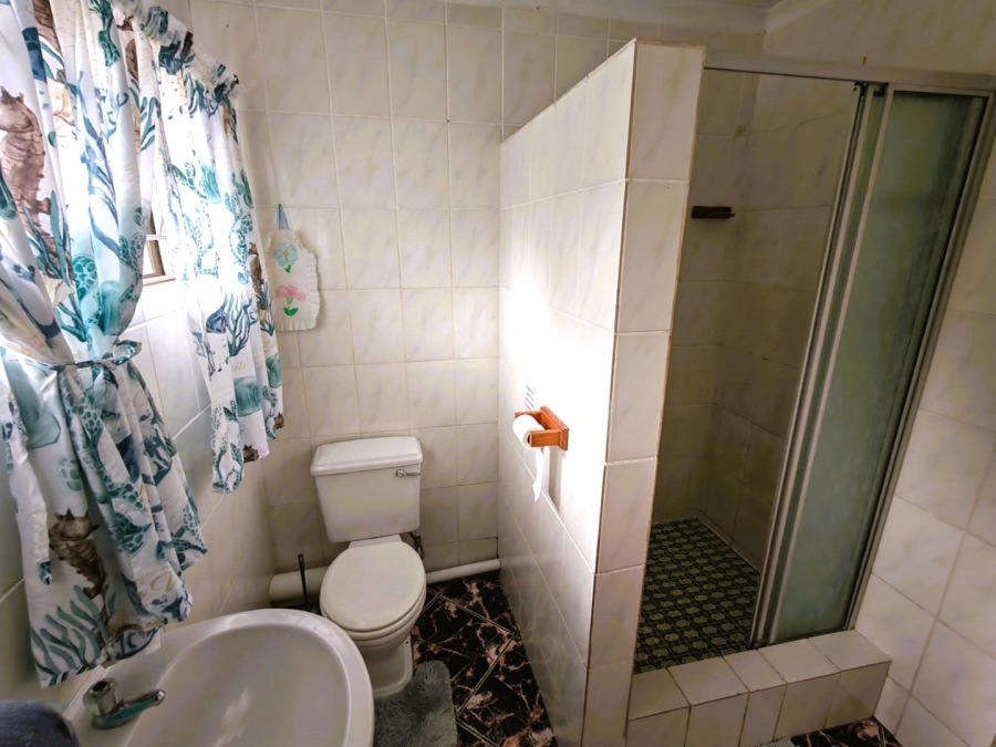 To Let 2 Bedroom Property for Rent in Hibberdene KwaZulu-Natal