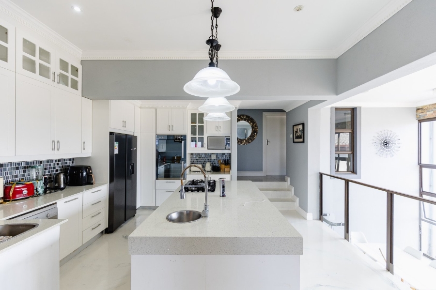 5 Bedroom Property for Sale in Shelly Beach KwaZulu-Natal