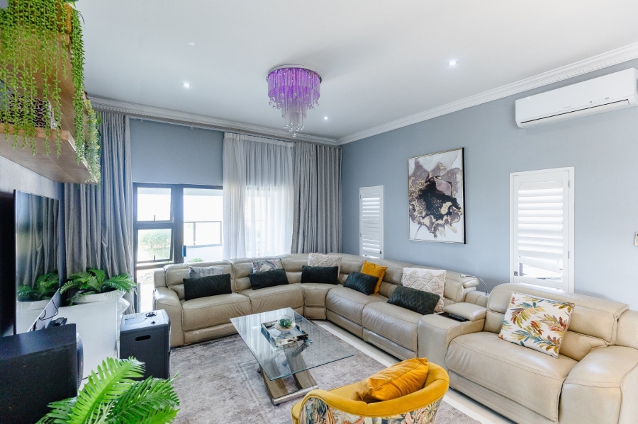 5 Bedroom Property for Sale in Shelly Beach KwaZulu-Natal