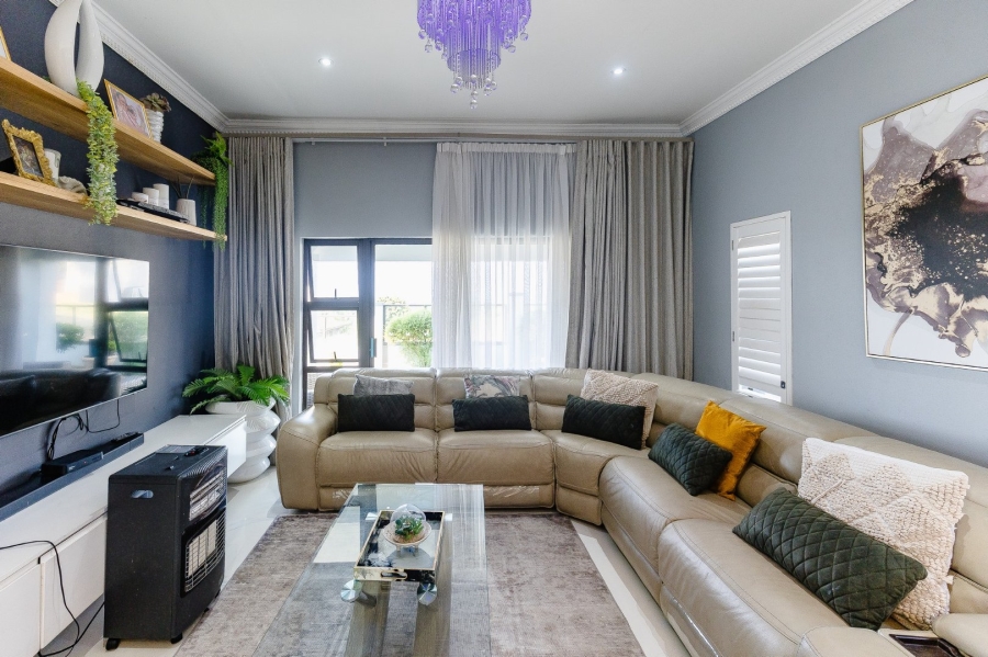 5 Bedroom Property for Sale in Shelly Beach KwaZulu-Natal