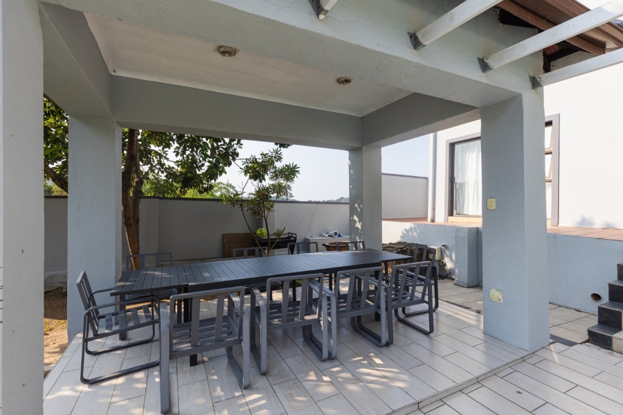 5 Bedroom Property for Sale in Shelly Beach KwaZulu-Natal