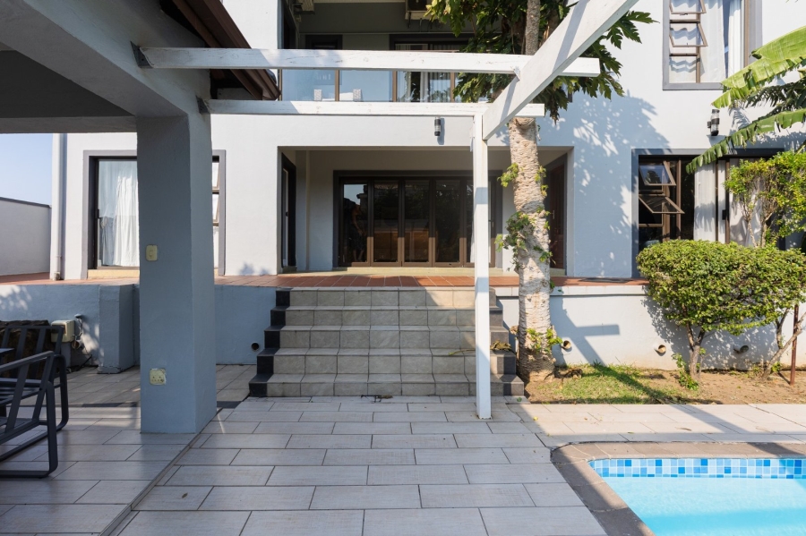 5 Bedroom Property for Sale in Shelly Beach KwaZulu-Natal