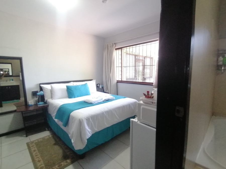 6 Bedroom Property for Sale in Westville KwaZulu-Natal