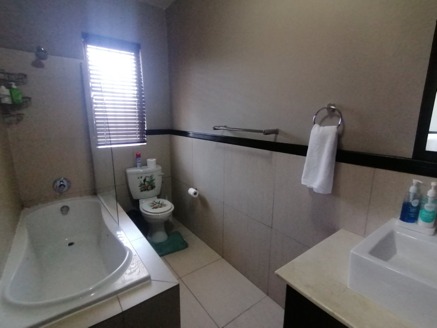 6 Bedroom Property for Sale in Westville KwaZulu-Natal