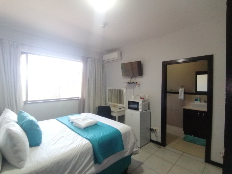 6 Bedroom Property for Sale in Westville KwaZulu-Natal