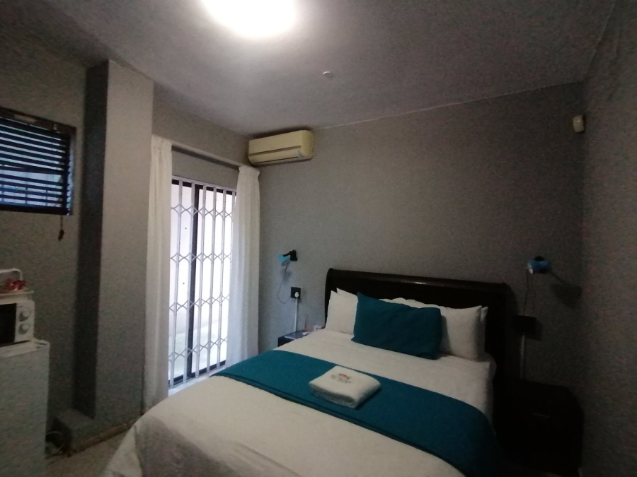 6 Bedroom Property for Sale in Westville KwaZulu-Natal