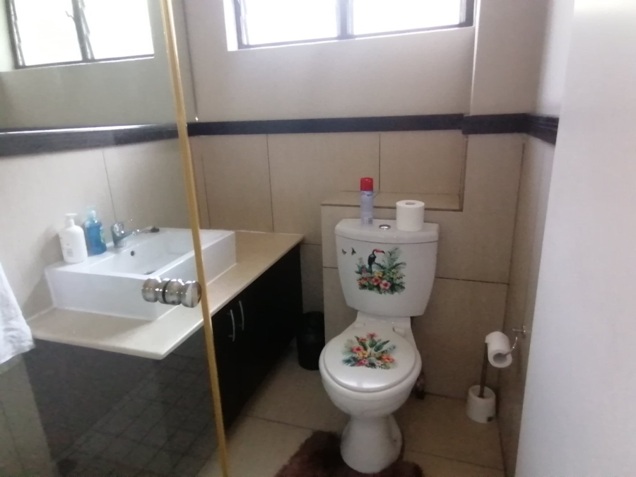 6 Bedroom Property for Sale in Westville KwaZulu-Natal