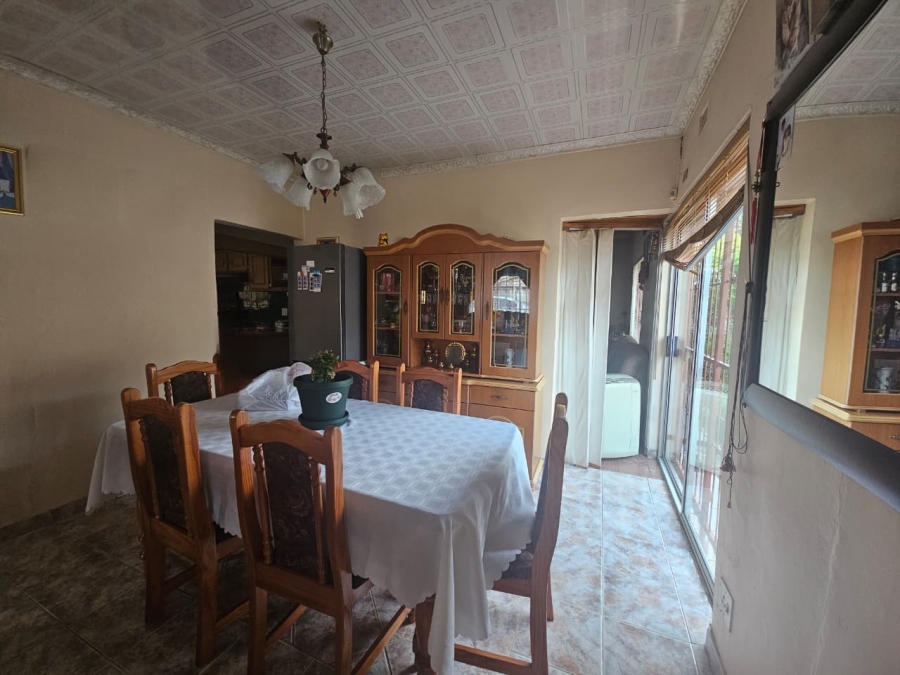 4 Bedroom Property for Sale in Lennoxton KwaZulu-Natal