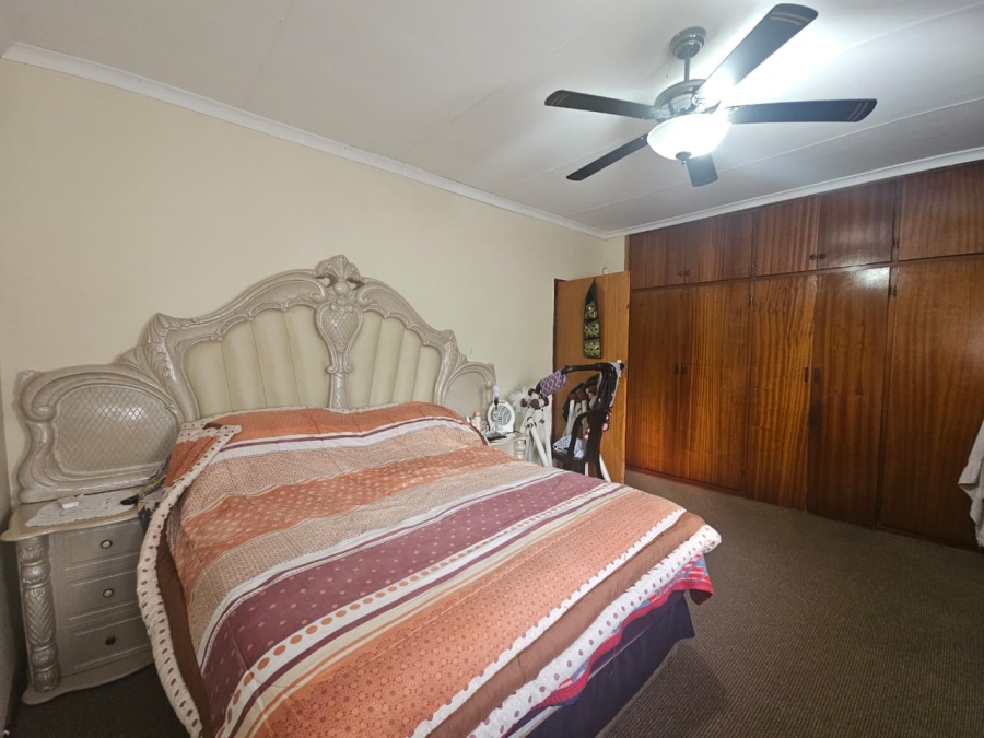 4 Bedroom Property for Sale in Lennoxton KwaZulu-Natal