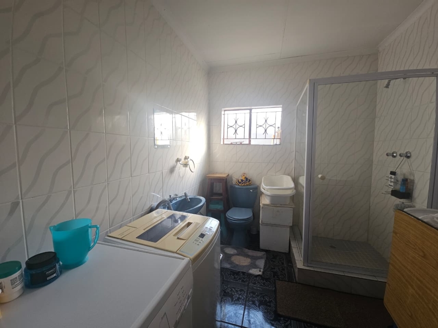 4 Bedroom Property for Sale in Lennoxton KwaZulu-Natal
