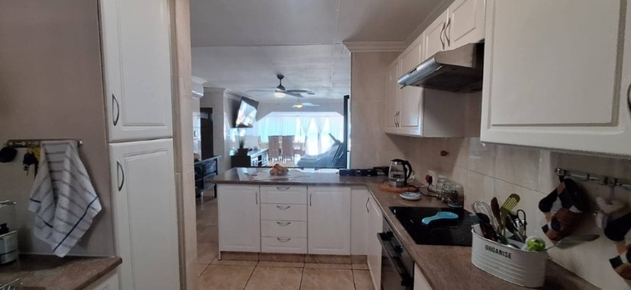 3 Bedroom Property for Sale in Hibberdene KwaZulu-Natal