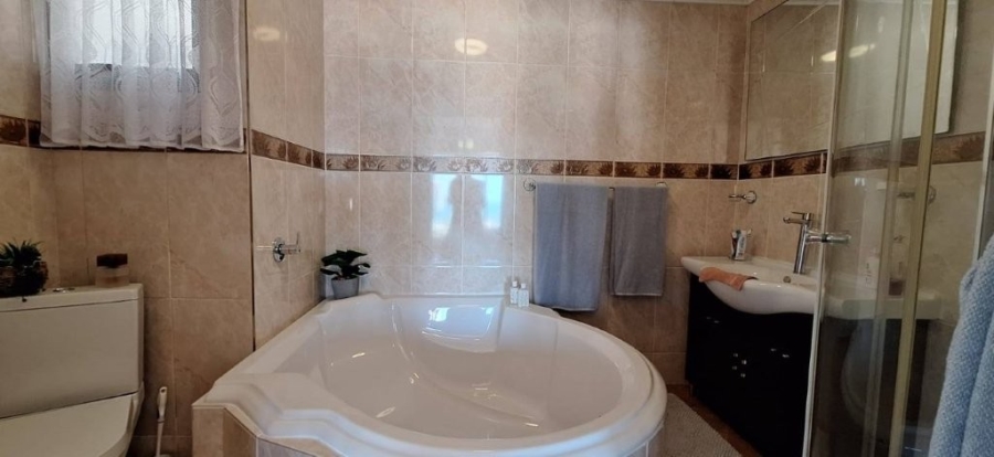 3 Bedroom Property for Sale in Hibberdene KwaZulu-Natal