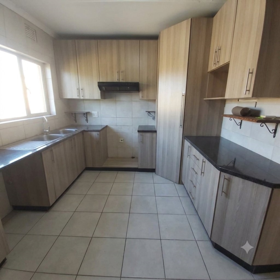 4 Bedroom Property for Sale in Isipingo Hills KwaZulu-Natal
