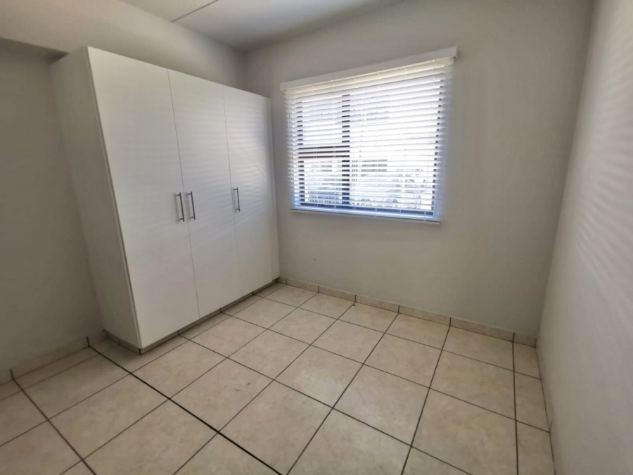 2 Bedroom Property for Sale in Ballitoville KwaZulu-Natal