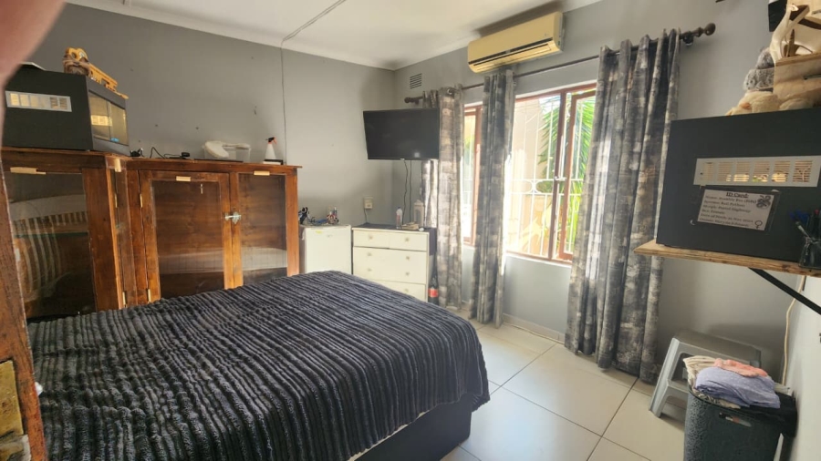 3 Bedroom Property for Sale in St Michaels On Sea KwaZulu-Natal
